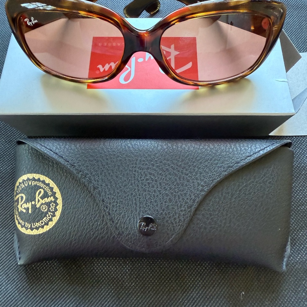 Ray-Ban Brown Cat-Eye Sunglasses